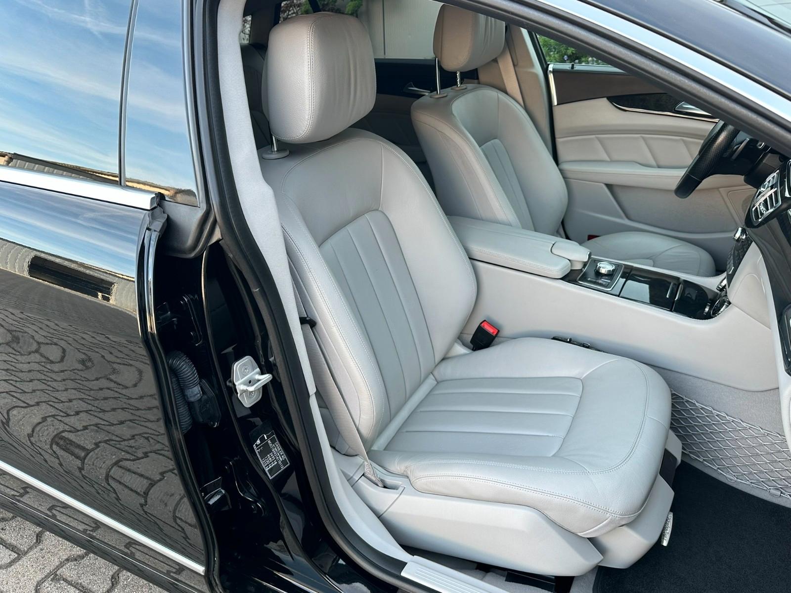 Mercedes-Benz CLS Shooting Brake 350 CDI V6 265 ch BVA 4Matic / Cuir / Sièges massants / Toit ouvrant / Suspension pneumatique
