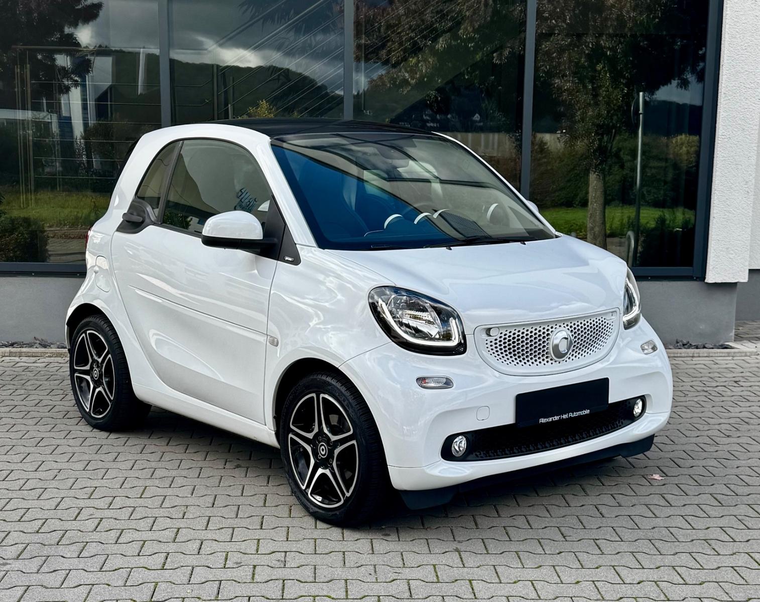 Smart ForTwo Coupe*PRIME*PANO*LEDER*NAVI*SHZ*LED*SPORT