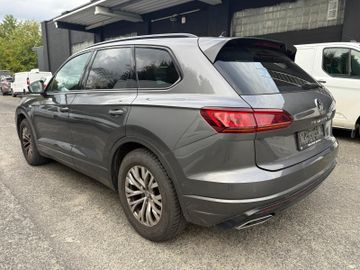 Volkswagen Touareg - 6