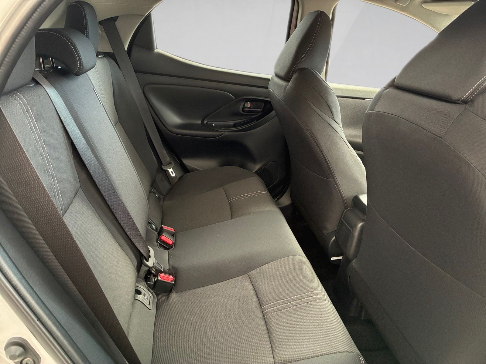 Fahrzeugabbildung Toyota Yaris 1.5 Teamplayer Kamera,LED,Matrix,ACC,PDC