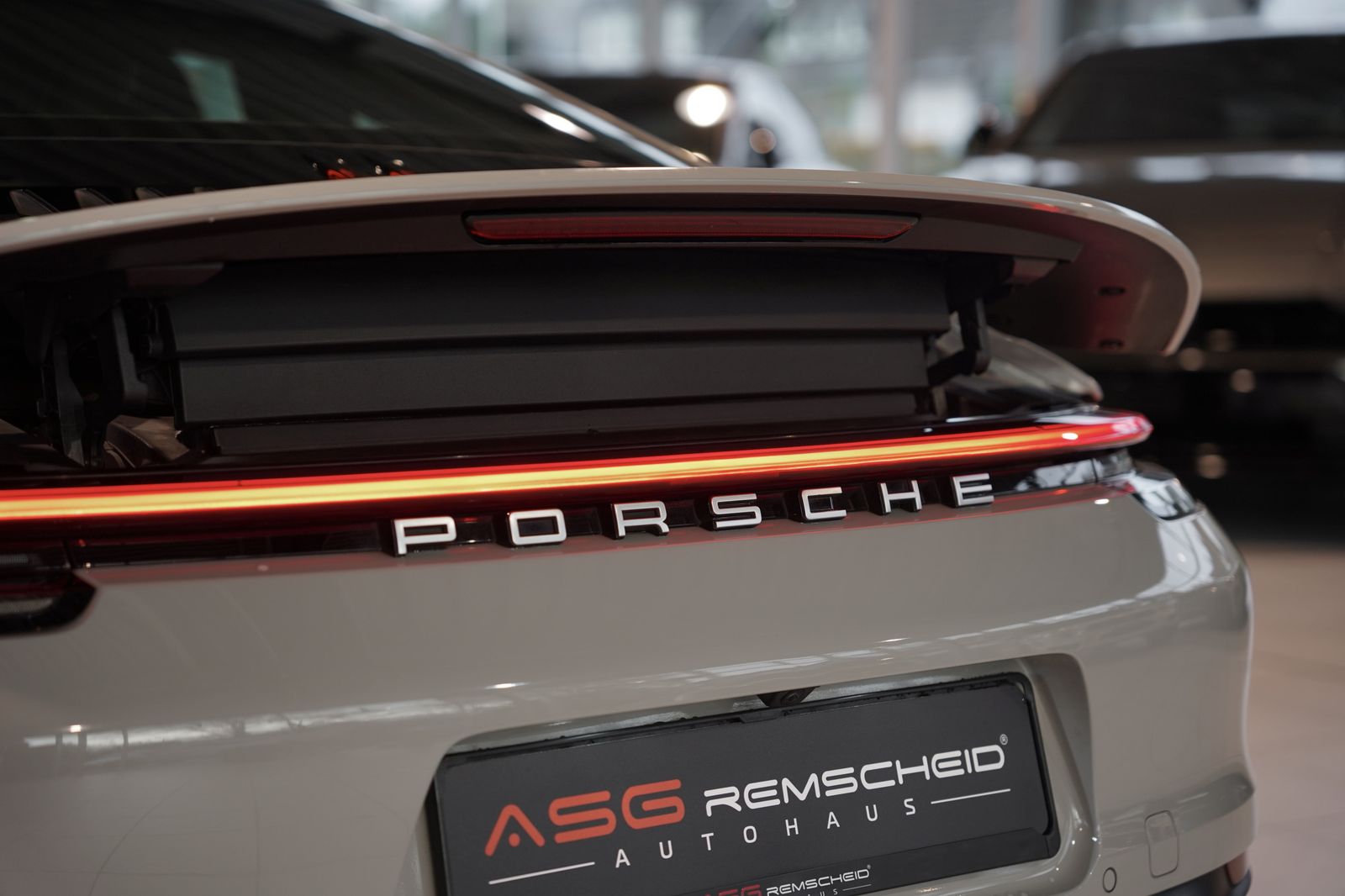 Porsche 992