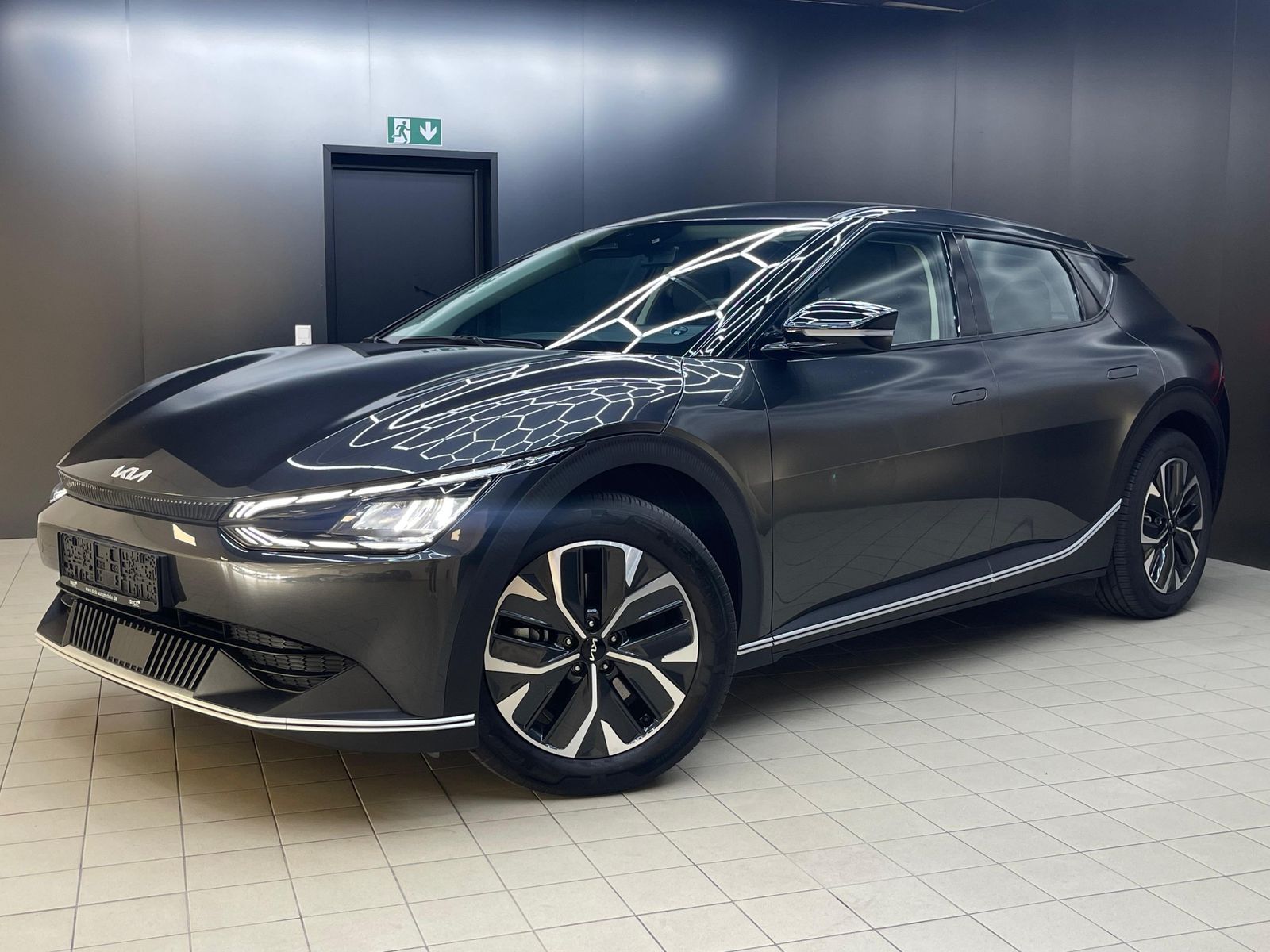 Fahrzeugabbildung Kia EV6 2WD LEDER+NAVI+LED+SITHZ+KAMERA+ACC+DAB+WP+
