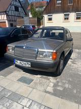Mercedes-Benz 190D 2.0 W201 - Mercedes-Benz 190 mit Diesel-Antrieb: Limousine, Automatik