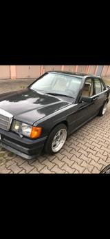 Mercedes-Benz W201 190e Mercedes - Mercedes-Benz 190 aus 1986: 190e