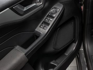 Ford Kuga Plug-In Hybrid Cool&Connect NAVI PDC WINTER