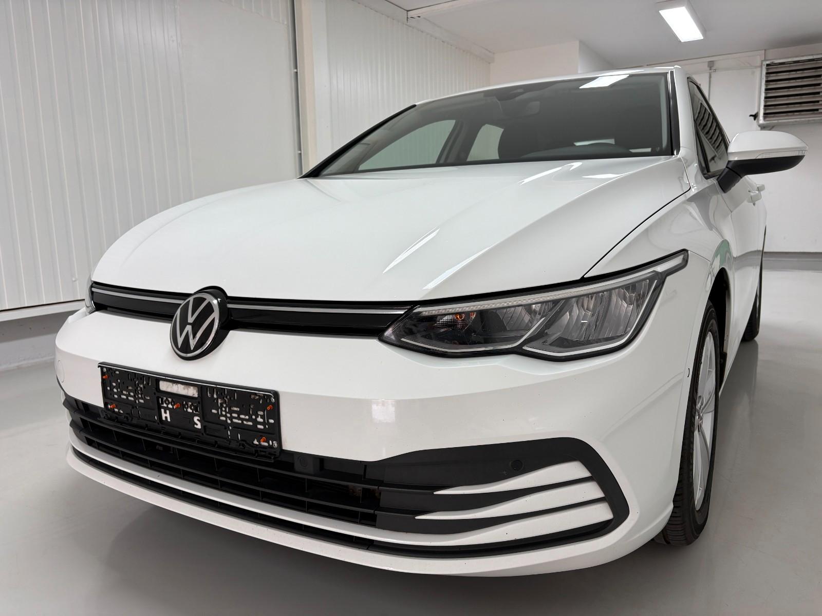 Volkswagen Golf VIII Lim. Life /LED/Navi/Kamera