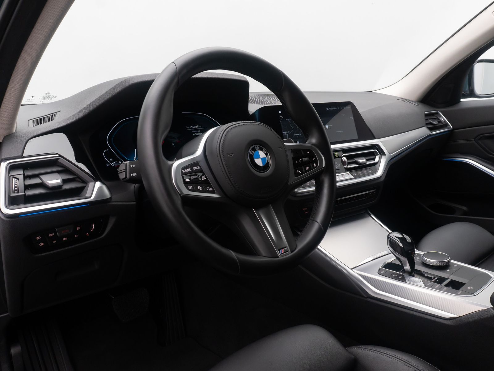 Fahrzeugabbildung BMW 330e xD SportLine Kamera DAB HiFi Stop&Go Komfor