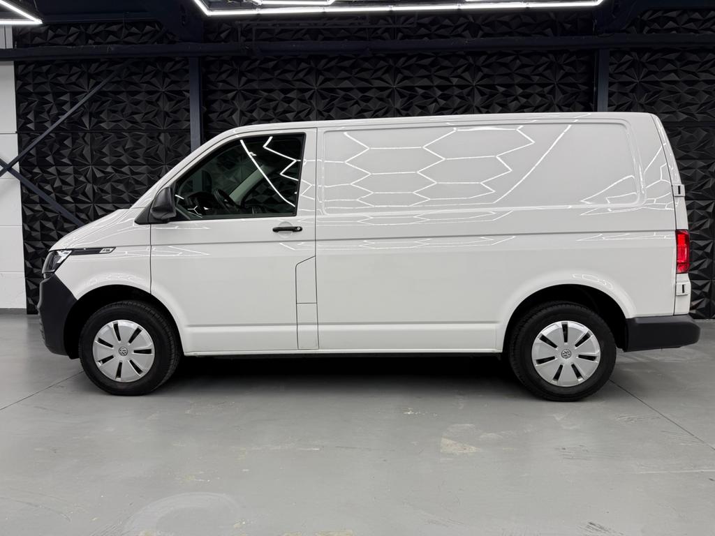 Volkswagen T6 Transporter 2.0 TDI, Studioaufnahme