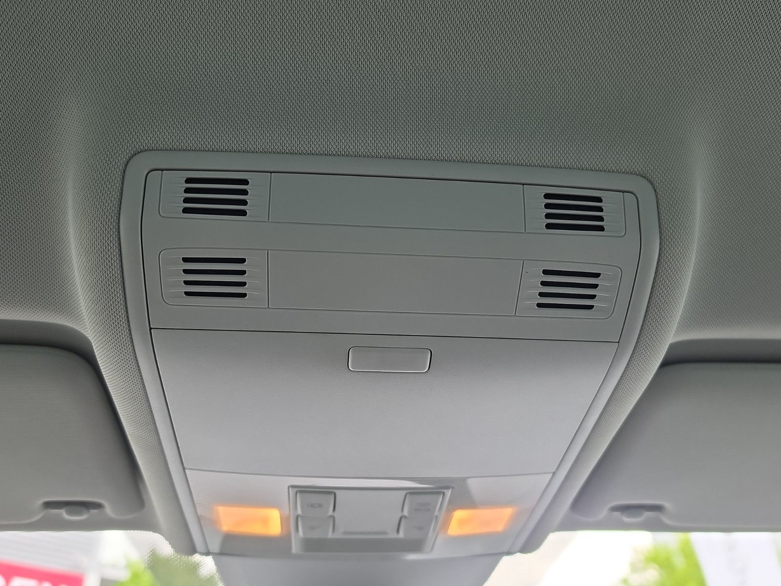 Fahrzeugabbildung Volkswagen Golf Sportsvan VII IQ.DRIVE AHK NAVI SHZ