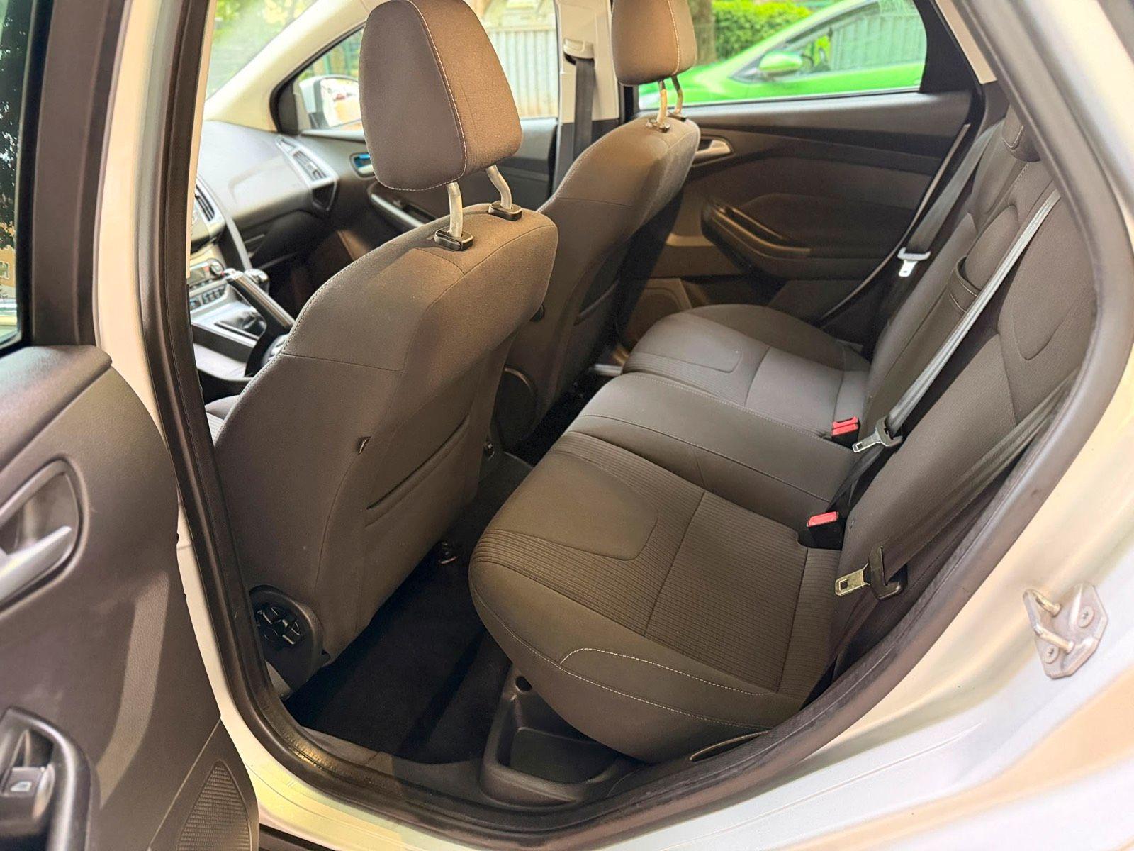 Ford Focus 2013 — photo 6