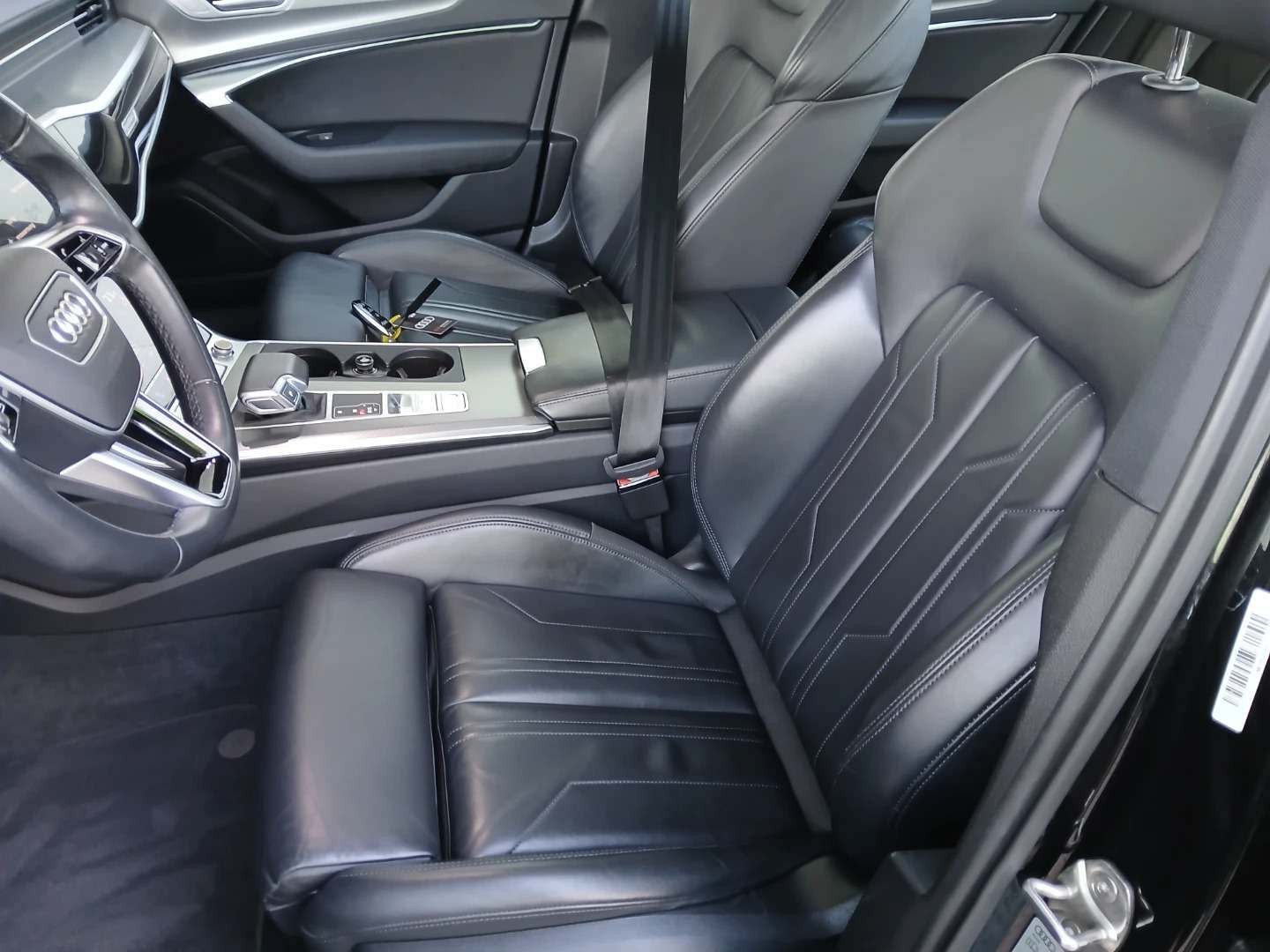 Fahrzeugabbildung Audi A6 Lim. 55 TFSI quattro Sport Pano Leder ACC