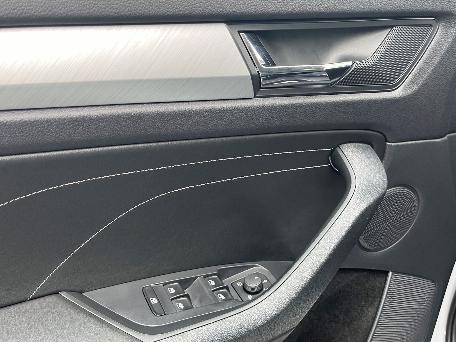 Fahrzeugabbildung SKODA Kodiaq 1.5l DSG*Matrix*7-Sitzer*Kamera*PDC*