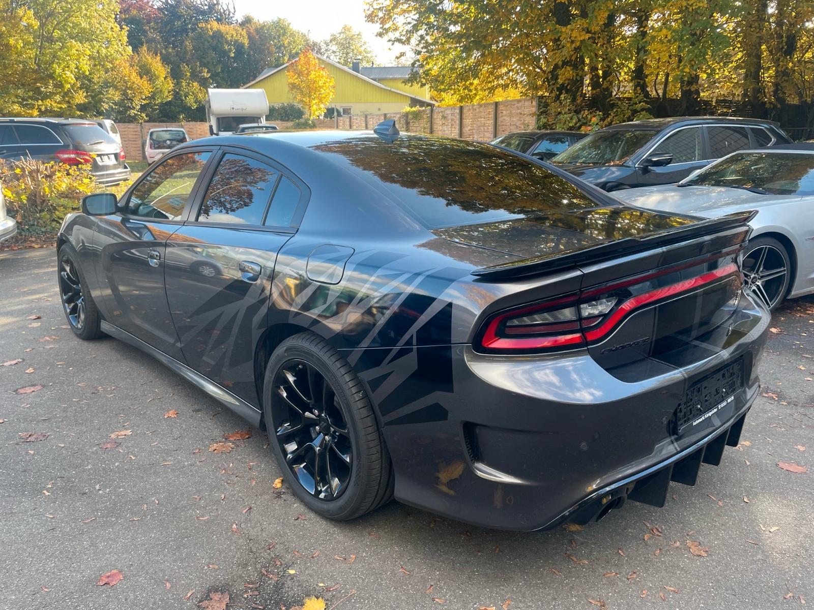 Dodge Charger SRT 6.4 Hemi V8 392 cui Scat Pack