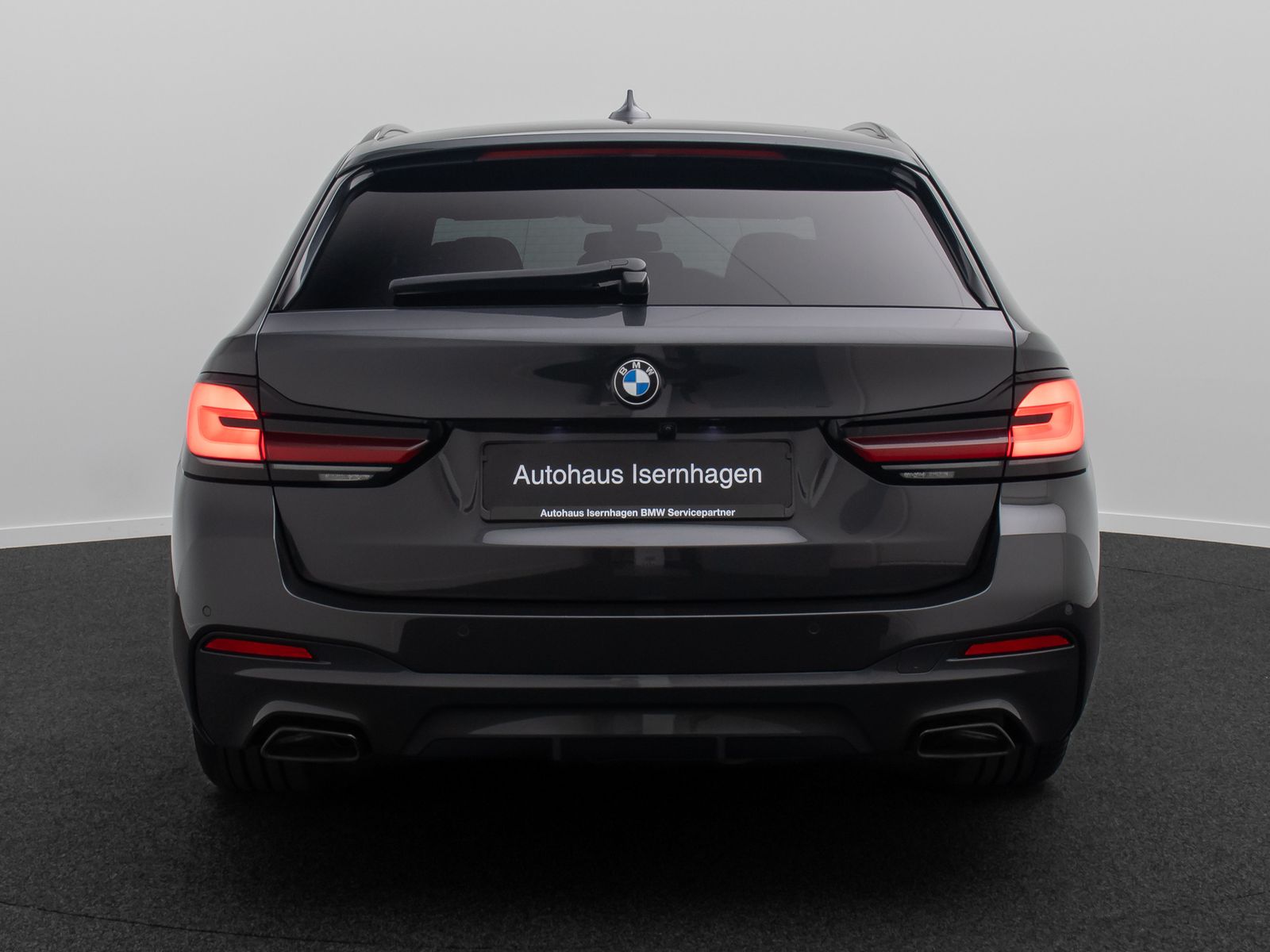 Fahrzeugabbildung BMW 530d MSport HUD DAB Kamera AHK Panorama HiFi 19"