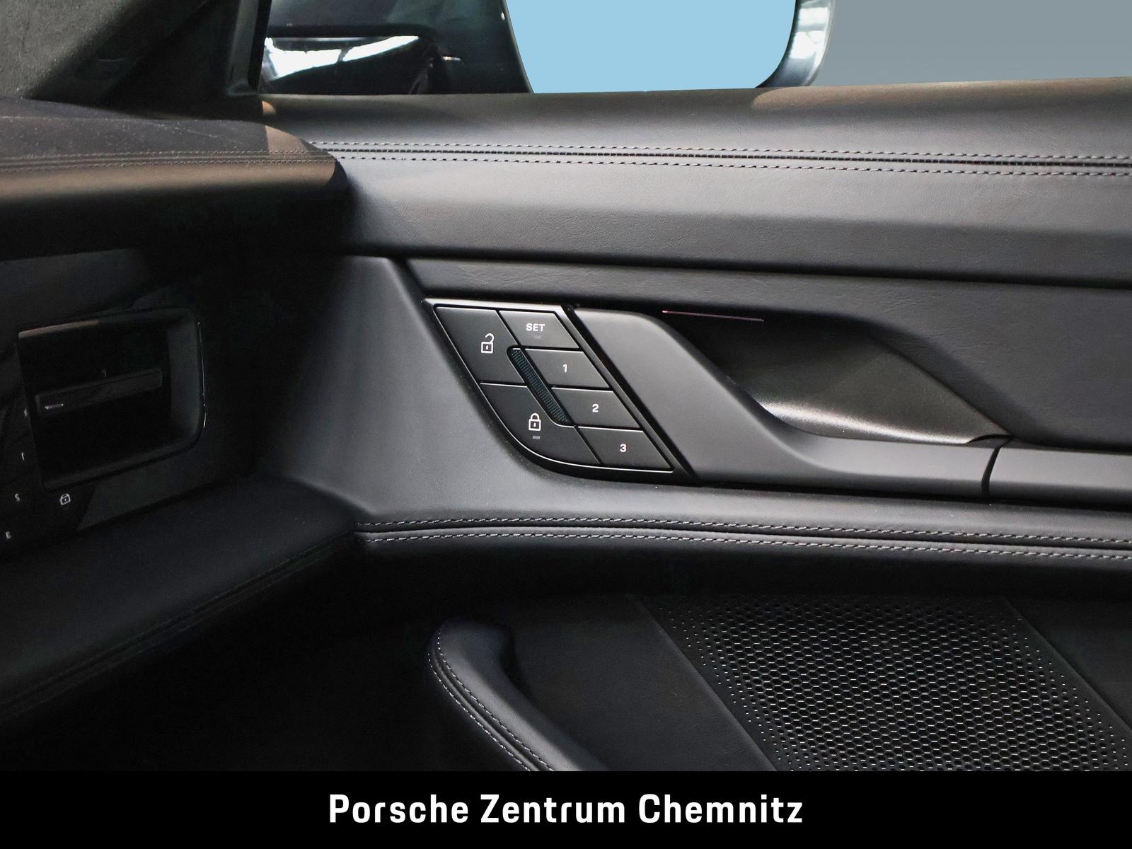 Porsche Taycan GTS HA-Lenkung;Massage;HD-Matrix;Head-Up