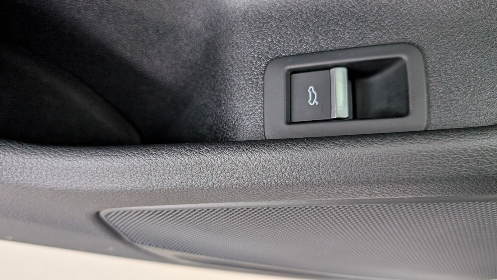 Fahrzeugabbildung Audi A4 Avant 35 TDI sport S-tronic LED * Navi