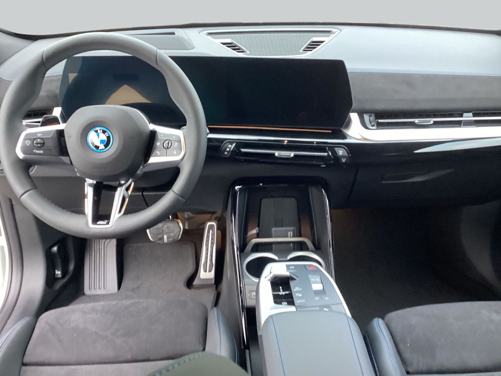 BMW iX2 - Bild 15