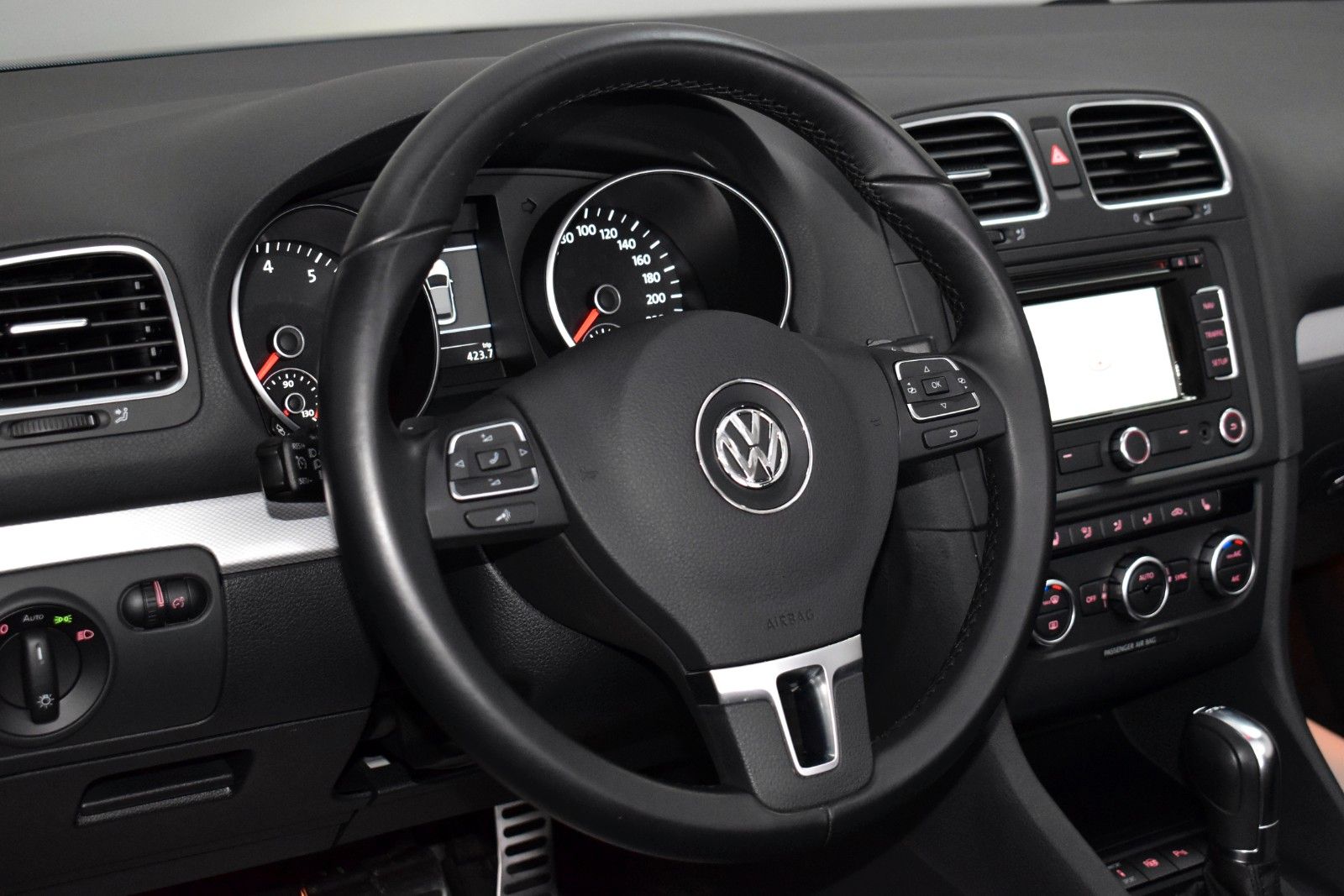 Fahrzeugabbildung Volkswagen Golf VI Cabriolet Life Leder,Navi,Xenon,SH,AHK