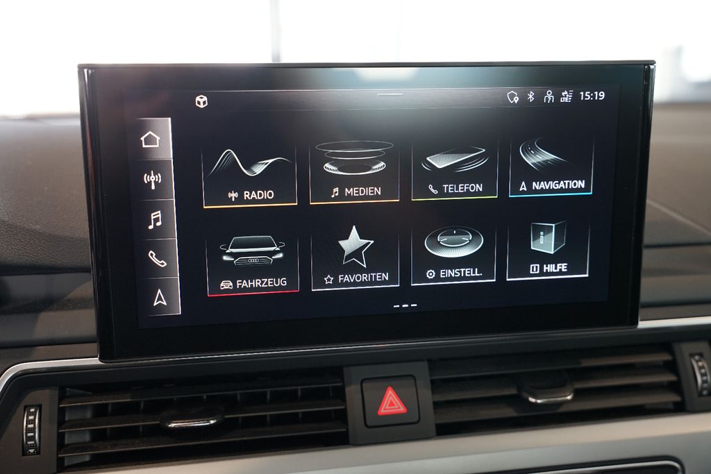 AUDI A4 Limousine 40 TFSI quattro advanced | AHK AUDI A4 Limousine 40 TFSI quattro advanced | AHK