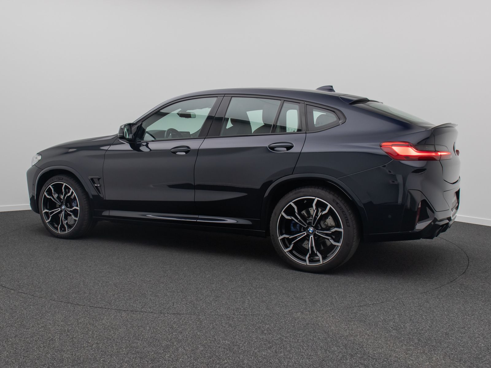 Fahrzeugabbildung BMW X4 M Competition HUD Kamera DAB Panorama 21Zoll