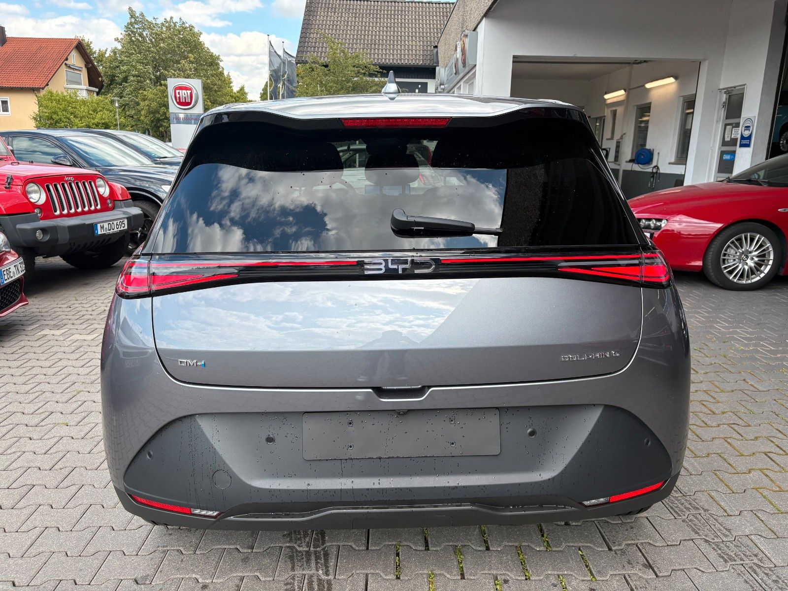 BYD DOLPHIN