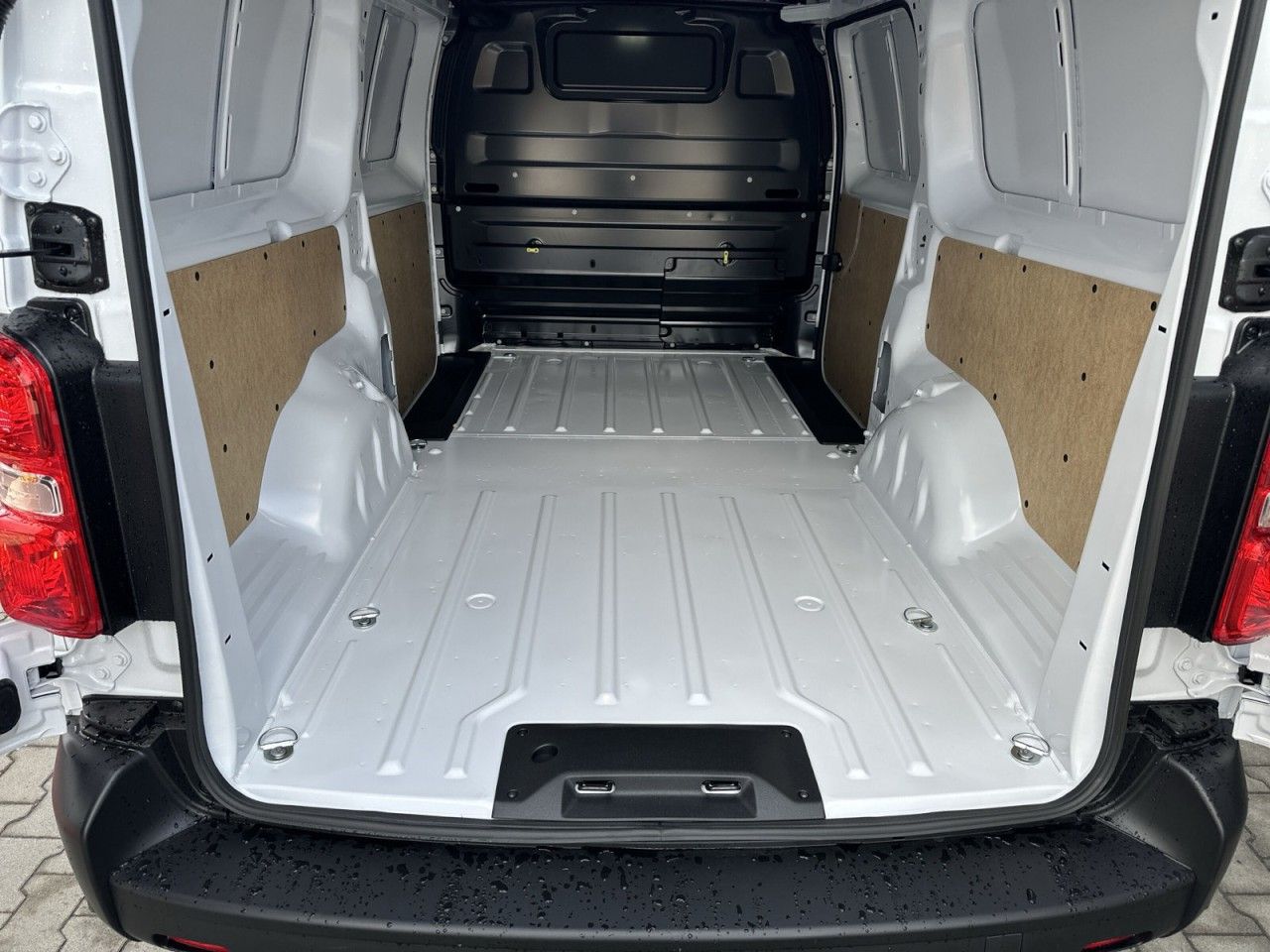 Fahrzeugabbildung Citroën Jumpy Kastenwagen XL Diesel 150 Automatik - mit KI generiert/bearbeitet