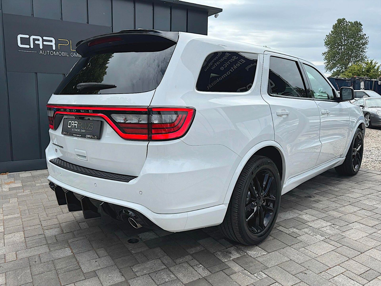 Fahrzeugabbildung Dodge Durango 5.7 V8 SRT 4x4 Night Modell 22 LED - 19%