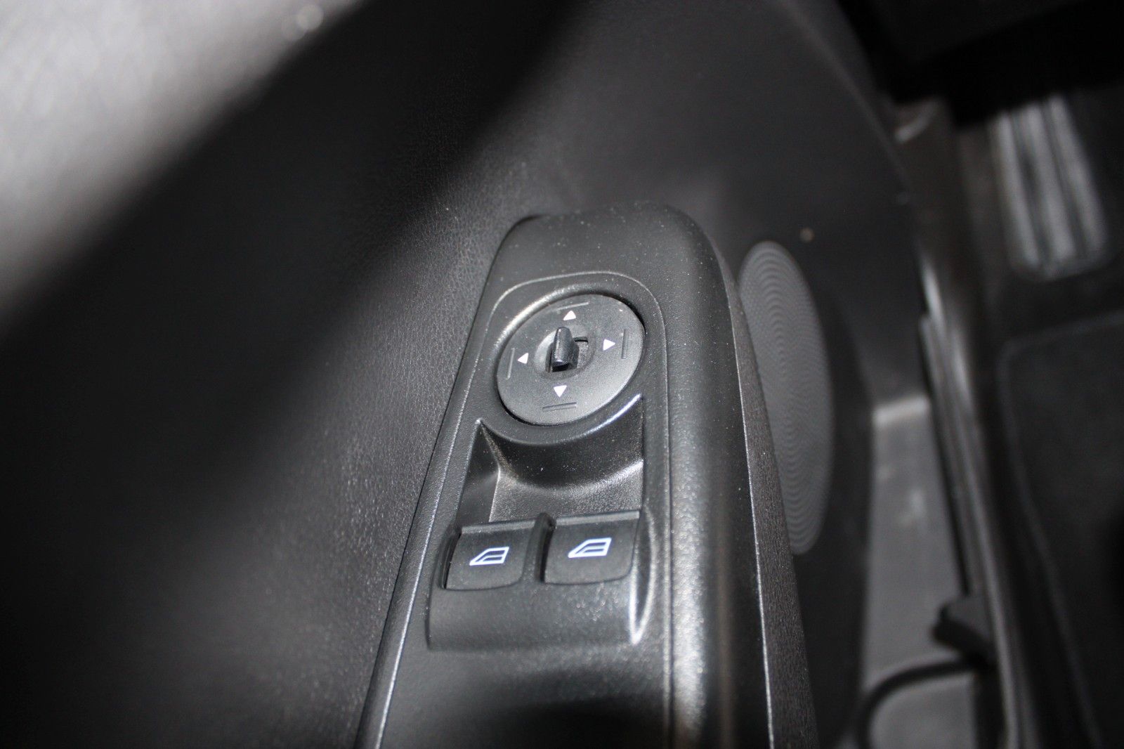 Fahrzeugabbildung Ford Tourneo Courier 1.5 TDCi Trend AHK KLIMA WinterP