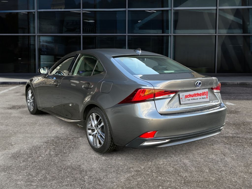 Fahrzeugabbildung Lexus IS 300h Executive Line