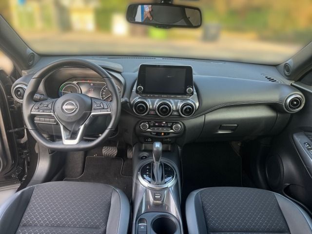 Fahrzeugabbildung Nissan JUKE 1.6 HYBRID 143 PS 4AMT N-CONNECTA NC Tech W
