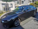 Mazda 3 Fastback - Mazda 3: Fastback