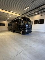 Mercedes-Benz ACTROS 2551 AKX 9 HORSES WITH LIVING - Mercedes-Benz Actros 2551