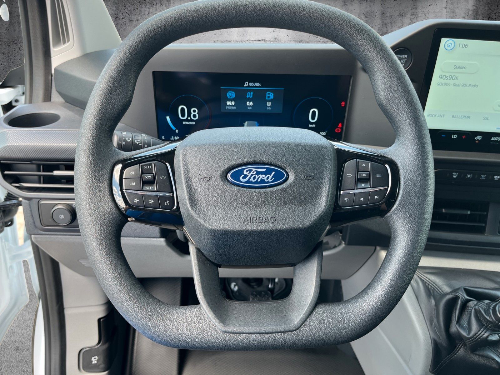 Fahrzeugabbildung Ford Transit Custom Kombi 320 L1 Trend