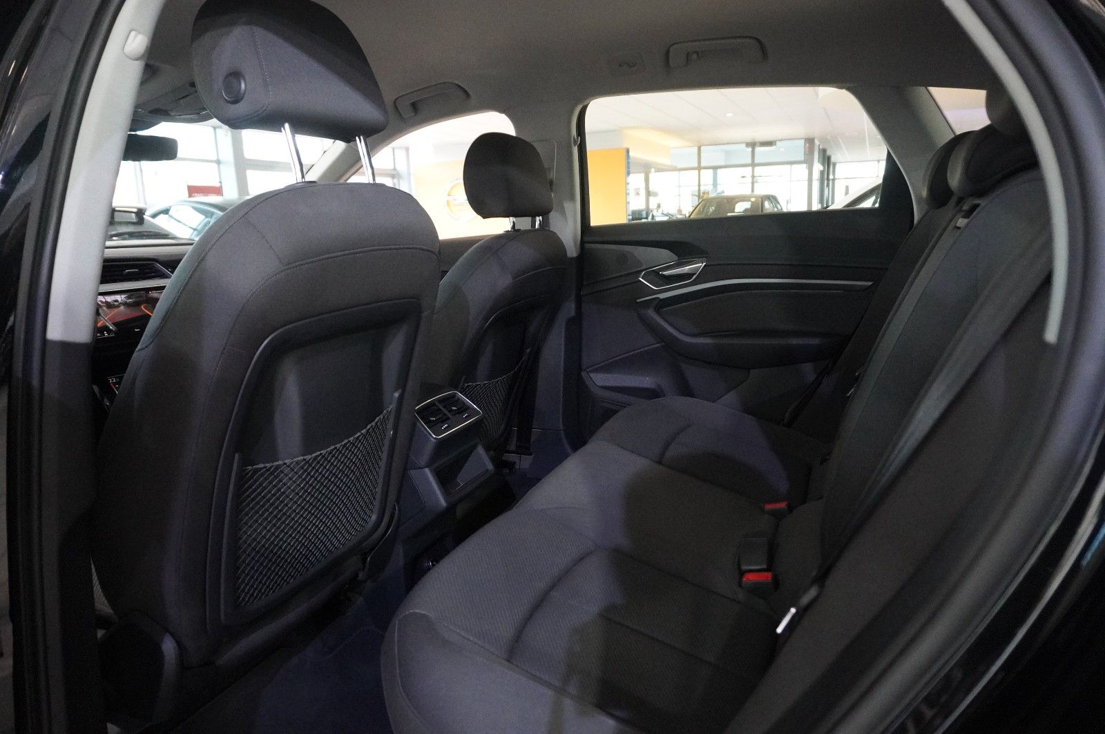 Fahrzeugabbildung Audi e-tron 50 quattro ADVANCED NAVI/LED/SPORT/SH/DAB