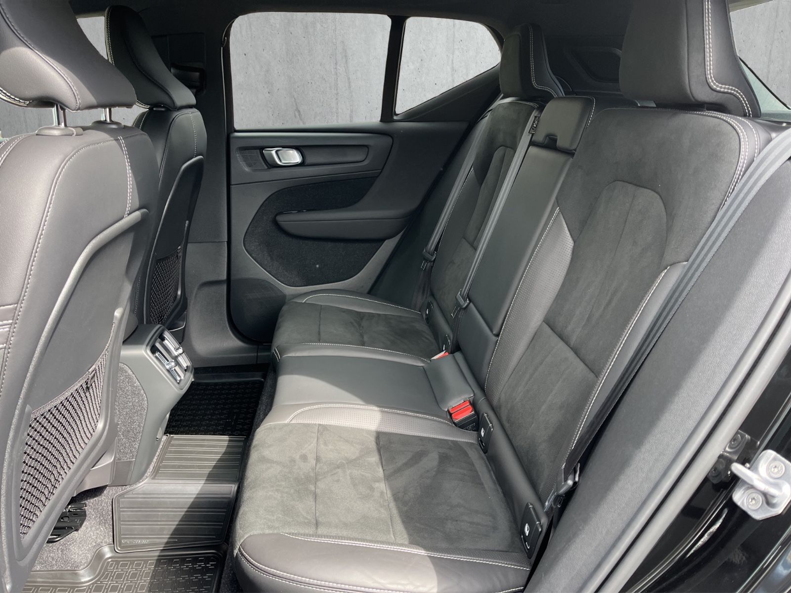 Volvo XC 40 R Design AWD AHK 360° LED H&K CARPLAY foto 20