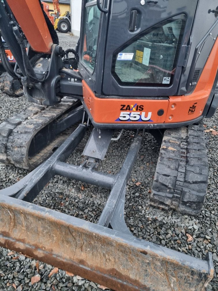 HITACHI ZX55U-6