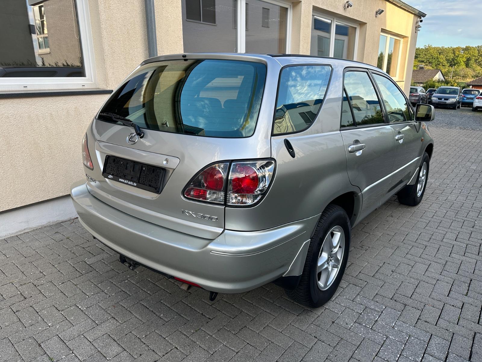 Lexus RX 300 3.0 201ch 4x4 - 2 ème main - Attelage - CT neuf - Toit ouvrant - Régulateur
