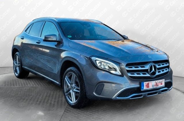 Mercedes-Benz GLA 220 CDI  4Matic*Navi*Leder*LED*AHK*105Tkm