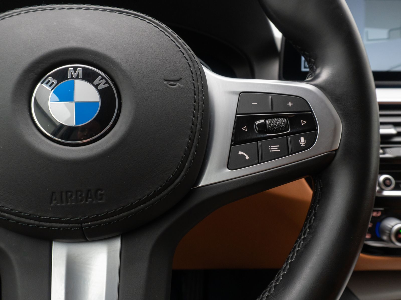Fahrzeugabbildung BMW 520d xD DAB Kamera HUD Laser H/K Leder Komfort
