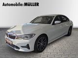 BMW 320 i Sport Line Limousine Park-Assistent AHK-kl - BMW 320 mit Benzin-Antrieb: Weiß, Limousine