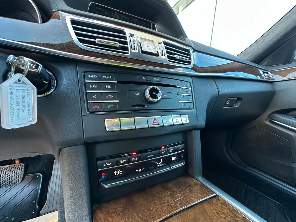 Mercedes-Benz E 220
