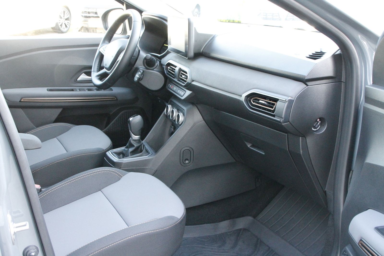 Fahrzeugabbildung Dacia Jogger Extreme+ HYBRID 140