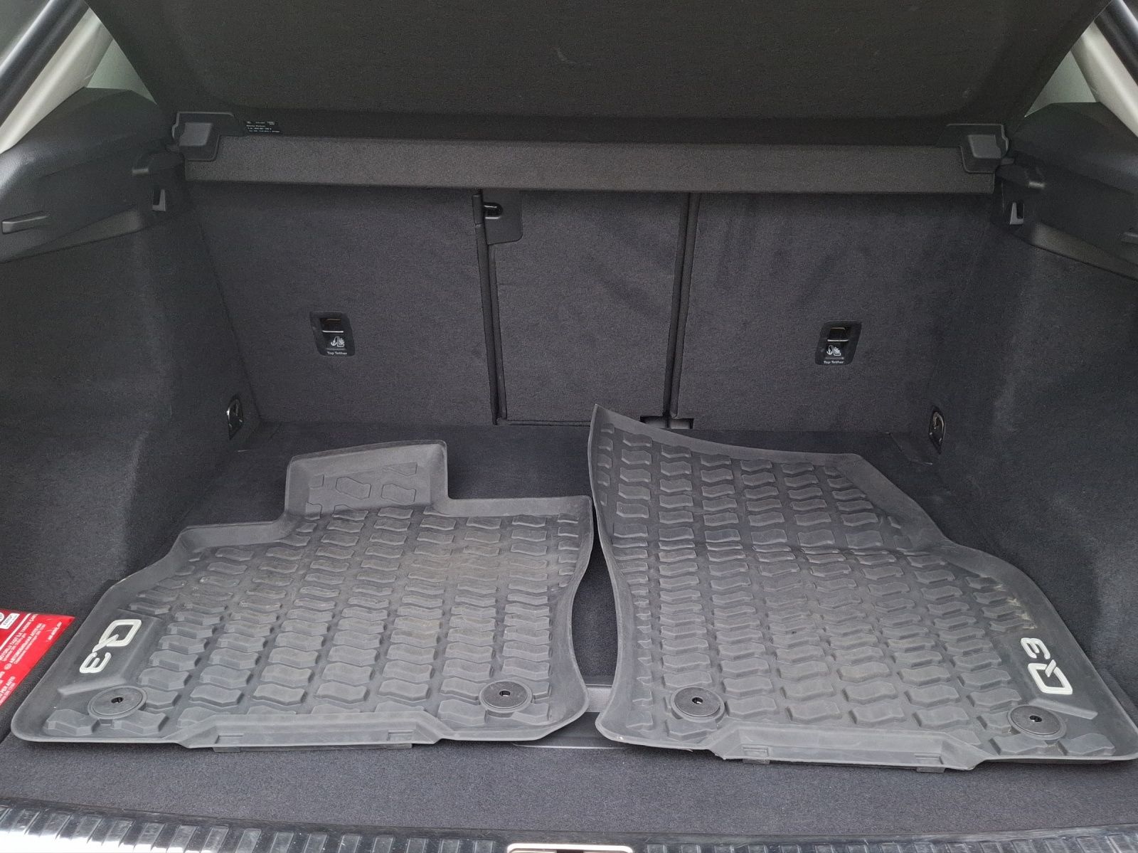 Fahrzeugabbildung Audi Q3 40 TFSI advanced S-tronic quattro LED AVC ACC