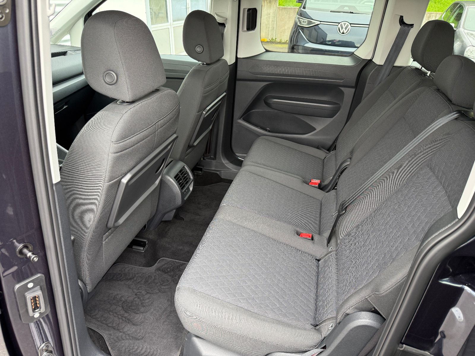 Fahrzeugabbildung Volkswagen Caddy Life "Energy" TSI eHybrid ACC Navi Kamera