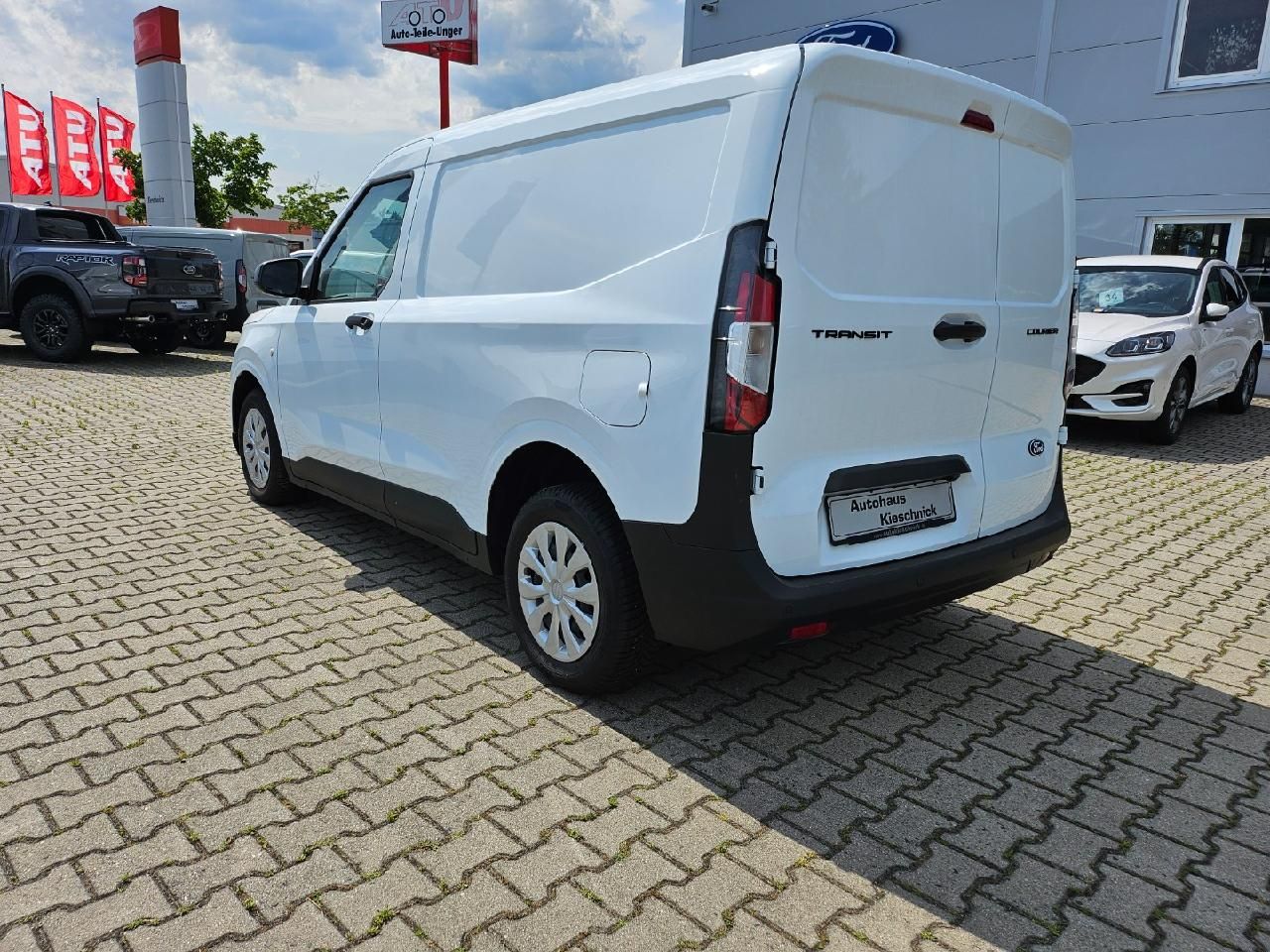 Fahrzeugabbildung Ford Transit Courier Trend