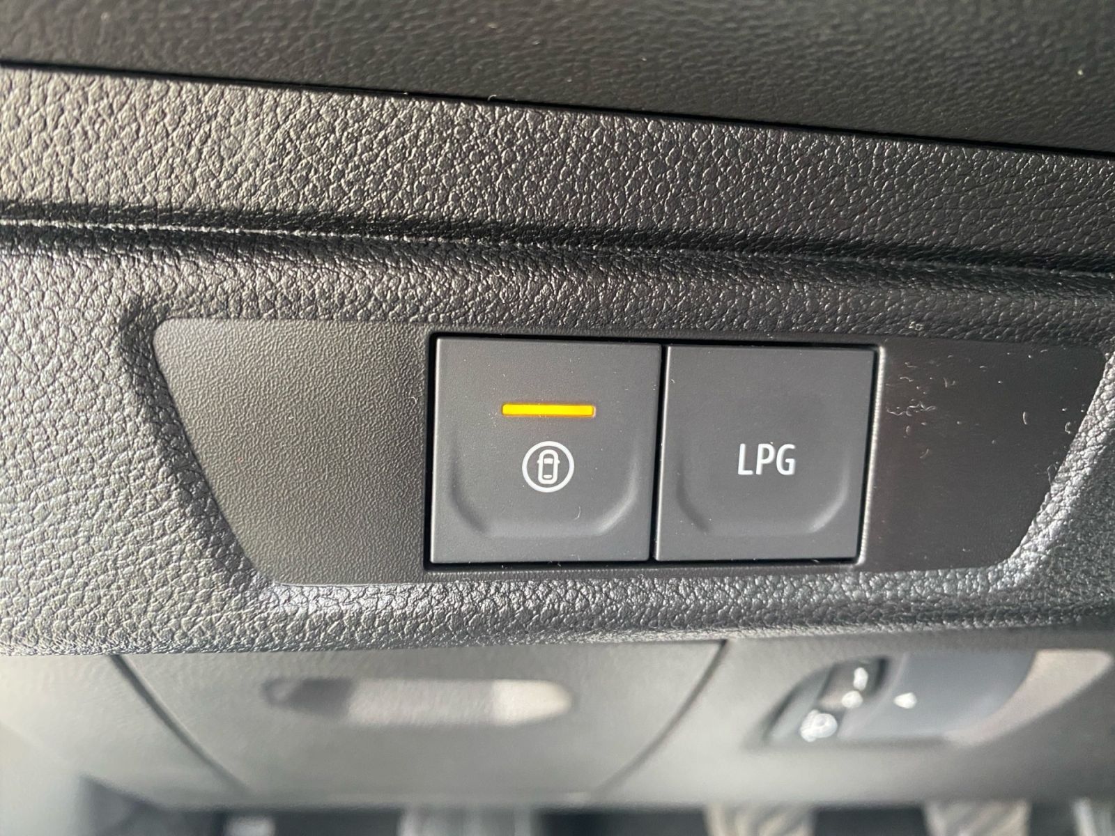 Fahrzeugabbildung Dacia Jogger Essential Eco-G 120 Autogas+Benzin*PDC*LE