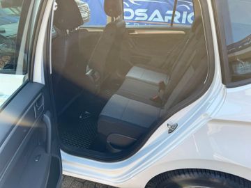 Volkswagen Golf - 10