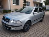 Skoda Octavia Combi Ambiente 1.8 TSI, AHK, PDC - Skoda Octavia aus 2008: Kombi