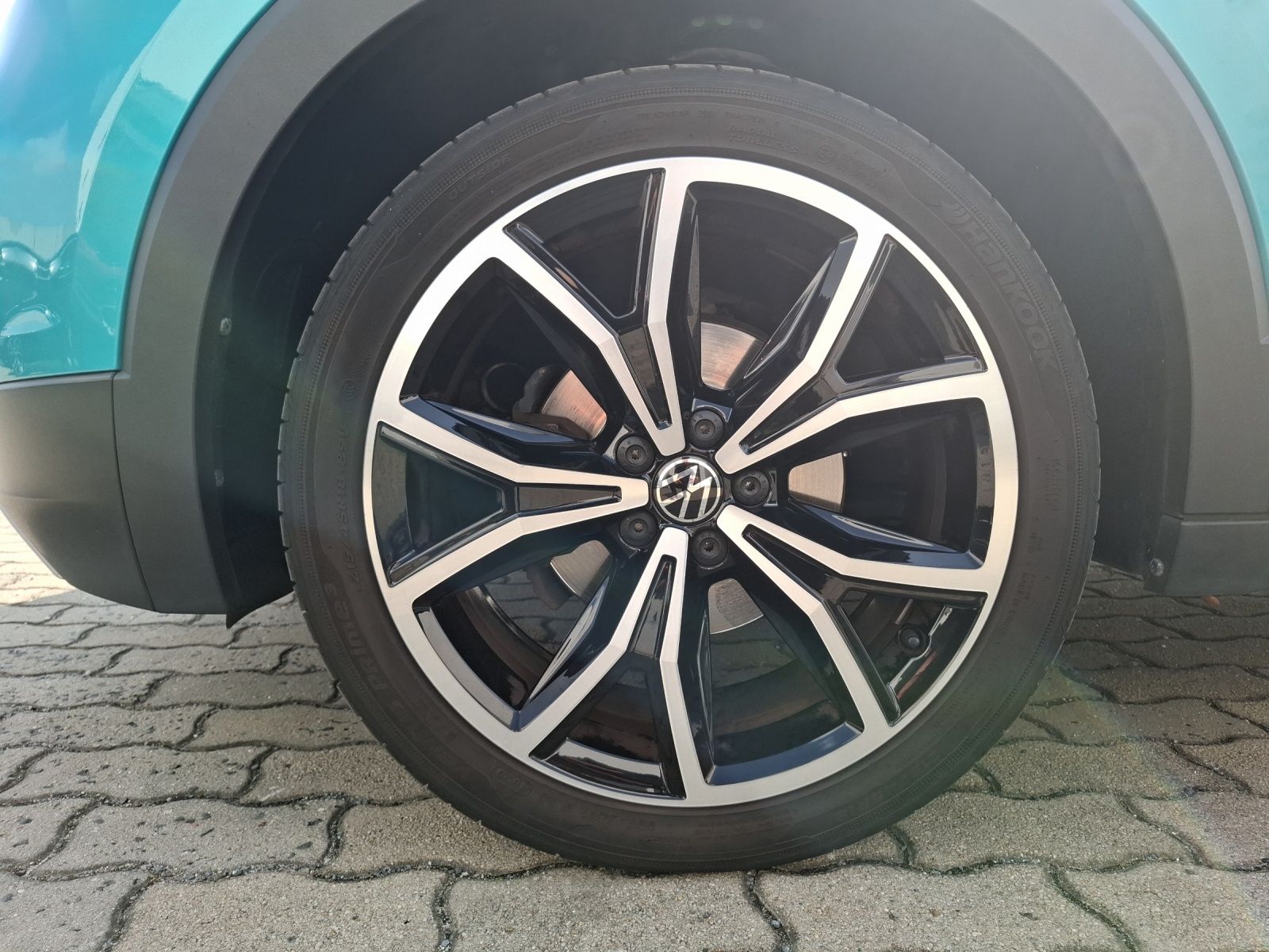 Fahrzeugabbildung Volkswagen T-Cross TSI Style DSG LED AHK Navi AID RFK SH 18