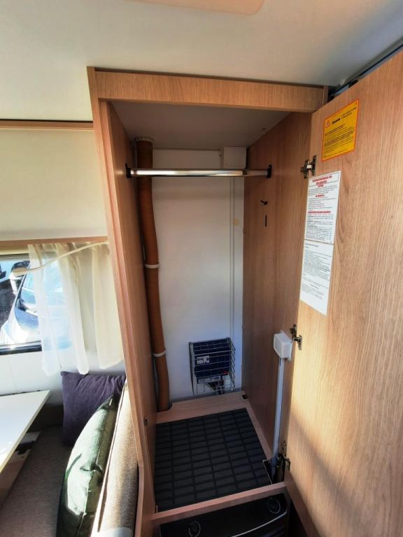 Fahrzeug Übersicht 18 Fahrzeugabbildung Adria Aviva 400 PS 1.Hand/sehr gepflegt